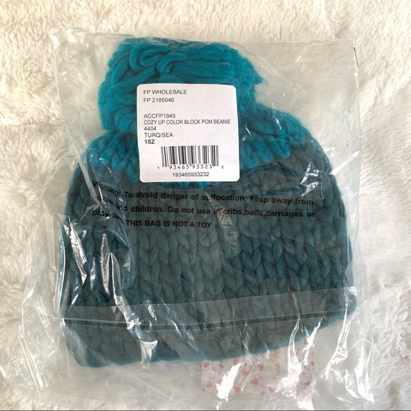 NWT Free People Cozy Up Color Block Pom Beanie - Picture 5 of 7